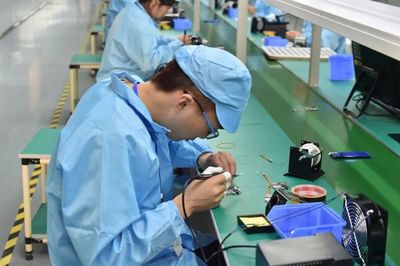 昭通智造新篇章 首只手機與智能手環驚艷問世